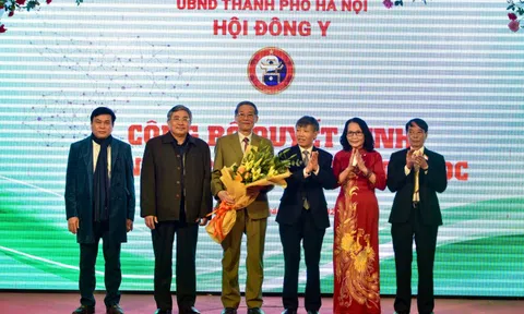 Hội Đông y TP Hà Nội kỷ niệm Ngày thầy thuốc Việt Nam và phát động phong trào thi đua năm 2022