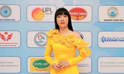 Ca sĩ Thanh Hằng Bolero được vinh danh tại sự kiện Vì một Việt Nam Xanh