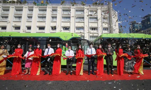 Vinbus khai trương tuyến buýt điện đầu tiên kết nối mạng lưới vận tải công cộng TP. HCM