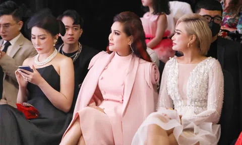 Th.s Nhà báo Đặng Gia Bena rạng rỡ tại Angel Night Fashion Show