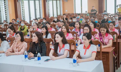 Á hậu Lê Xuân Tâm chung tay giúp đỡ những hộ gia đình khó khăn tại Đà Nẵng