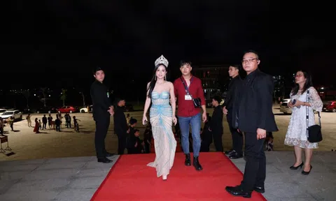 Á hậu Vũ Thị Ngọc khoe nhan sắc quyến rũ tại đêm chung kết Hoa hậu Doanh nhân Châu Á Việt Nam 2022
