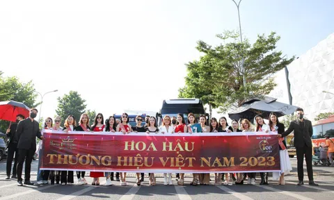 Hoa hậu Lê Thị Thơ, Á hoàng Dương Yến Trinh, người đẹp Hoa Nam trao sash, số báo danh cho thí sinh Hoa hậu Thương hiệu Việt Nam 2023