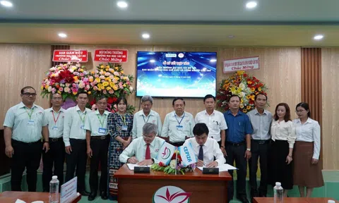 Trường ĐH Tây Đô ký kết thỏa thuận hợp tác với Ban Quản lý các khu chế xuất và công nghiệp Cần Thơ - Cung ứng nguồn nhân lực chất lượng cao cho các doanh nghiệp