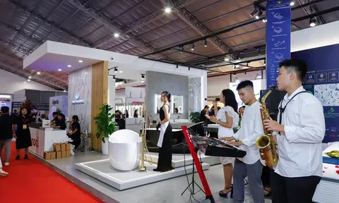 “Cơn sốt’’ triển lãm VietBuild 2023: Hơn 2000 gian hàng quy tụ, Uuviet Solutions thu hút lượng khách tham quan đông đảo ngay ngày đầu khai mạc