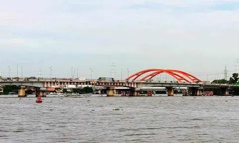 Du lịch trên sông Sài Gòn