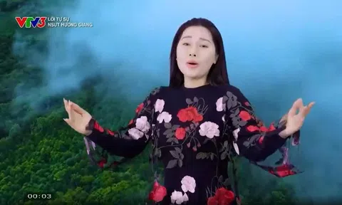 Ca hát chỉ với đàn guitar: Bước đi táo bạo của NSƯT Hương Giang trong dân ca đương đại