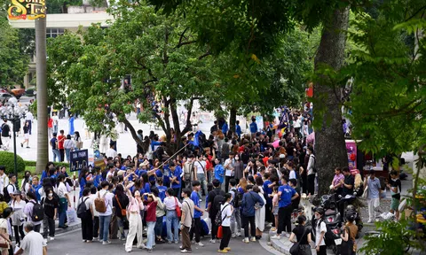 Học viện Báo chí và Tuyên truyền nồng nhiệt chào đón gần 2000 tân sinh viên
