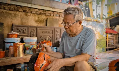 Nghệ thuật làm đồ chơi Trung thu: Khi làng nghề xưa níu giữ hồn Tết trăng rằm