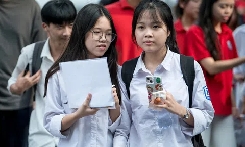 Bộ Giáo dục và Đào tạo xem xét ý kiến bỏ xét tuyển học bạ từ 2026