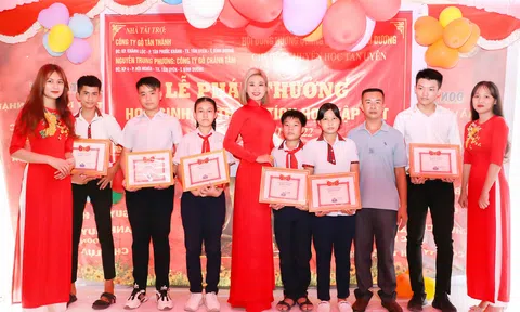 Hoa hậu thiện nguyện Trịnh Lan Trinh phát quà cho học sinh nghèo vượt khó tại Bình Dương