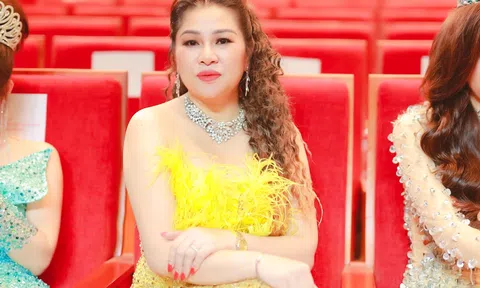Người đẹp được yêu thích nhất Vũ Thị Hằng tại đêm chung kết Hoa hậu Doanh nhân Châu Á Việt Nam 2022