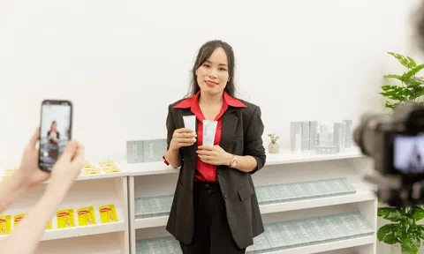 Thương hiệu mỹ phẩm kem chống nắng Shiny chính thức được ra mắt