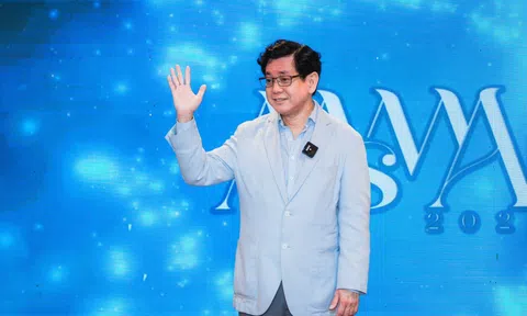 Điều gì khiến cho tỷ phú Peter Tan trở về Việt Nam ?
