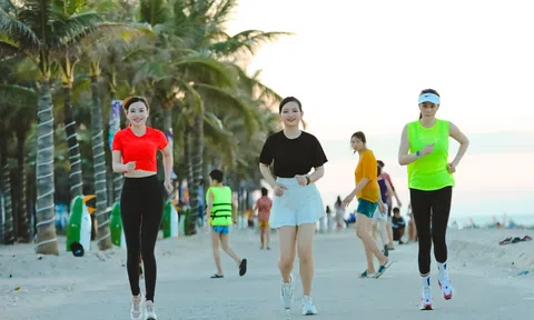 Hoa hậu Vũ Ngọc Anh, Á hậu Lê Xuân Tâm và Hoa hậu Nguyễn Mai Anh tham gia đường chạy marathon tại TP Tam Kỳ, Quảng Nam