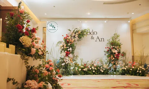 Công ty Luxury Wedding trao tặng phần thưởng lên đến 6,9 tỷ đồng cho đội tuyển bóng đá nữ Việt Nam tại chung kết World Cup bóng đá nữ 2023