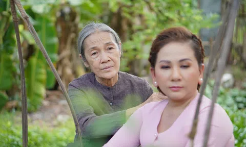 Xúc động với ca khúc về mẹ do Hoa hậu Yến Phượng tự sáng tác vào dịp Vu Lan