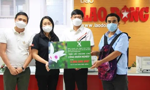 Nghệ sĩ Quyền Linh và Nghệ nhân Nguyễn Thanh Xuân ủng hộ 2,2 tỷ đồng mua Vaccine cho công nhân nghèo