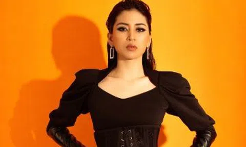 Huấn luyện viên quốc tế Thanh Huyền Nguyễn chi đậm cho một chương trình thời trang để ra mắt dàn học trò cưng