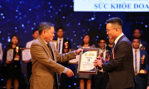 CEO Đỗ Thiện Duy và Công ty TNHH Đông Dược và Sức khỏe Doanh Diễm được vinh danh TOP 10 Thương hiệu xuất sắc ba miền năm 2022