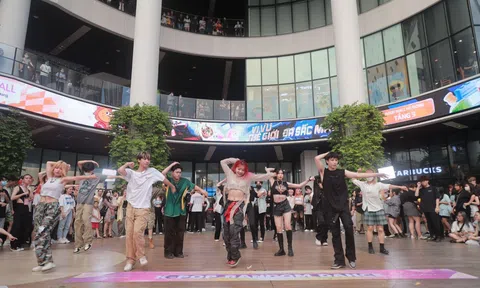 TỤ HỘI DANCER TÀI NĂNG TẠI BAEWUJA RANDOM DANCE