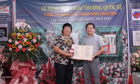 Tự hào tranh kính Vinh COBA nhận giải thưởng sáng chế Quốc tế