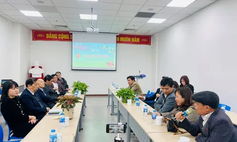Giao lưu gặp mặt với lãnh đạo các trường THPT