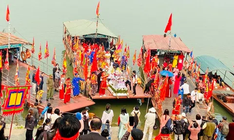 Lễ hội truyền thống làng cổ Bát Tràng: Hành trình khám phá miền di sản và nghệ thuật gốm độc đáo