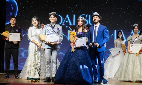 Đêm Dạ Vũ và chung kết Đại Sứ: Sân khấu hoành tráng cùng học sinh chuyên Sư Phạm.