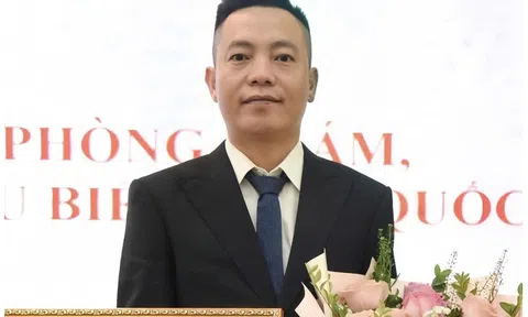 TS Danh dự, lương y Hoàng Văn Toàn nhận Danh hiệu “Thầy thuốc Đông y tiêu biểu toàn quốc” và “Phòng khám Chuyên khoa Y học cổ truyền phòng chẩn trị y học cổ truyền tiêu biểu toàn quốc”
