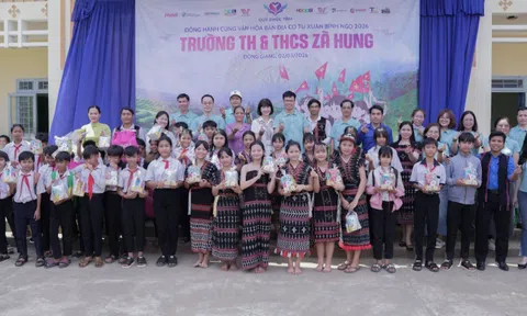 Quỹ Phúc Tâm đồng hành cùng văn hóa bản địa Cơ Tu và tiếp sức đến trường cho học sinh vượt khó