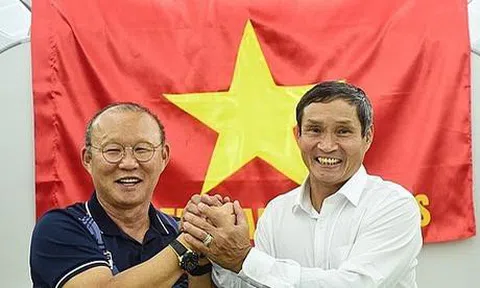 Mối thâm tình đặc biệt của hai "thuyền trưởng" cùng đem vinh quang về cho bóng đá Việt