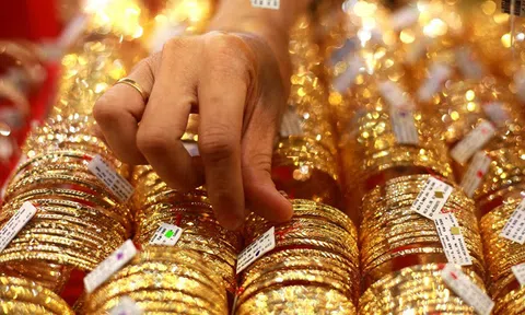 Giá vàng hôm nay 21/12, chưa nhìn thấy hướng đi lên