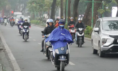 Đêm nay Biển Đông có thể đón bão, ngày mai miền Bắc mưa rét