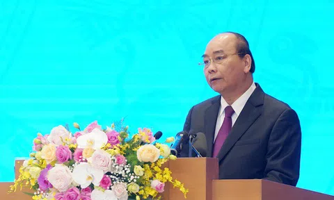 Thủ tướng gửi lời cảm ơn đến từng người dân, từng công chức, viên chức!