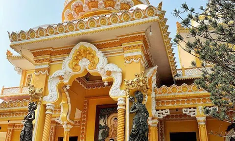 Những địa điểm lễ chùa đầu năm ở hai miền Bắc - Nam: 'Gom tài lộc, cầu bình an' cực thiêng