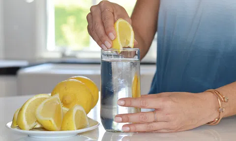 Bí quyết: Thay vì dùng thuốc kháng sinh 13 loại bệnh có thể sử dụng chanh để điều trị