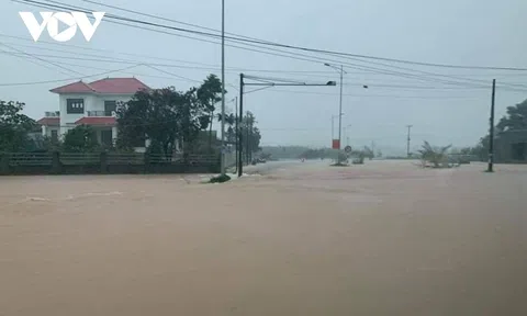 Mưa bao trùm cả nước, Bắc Bộ trời lạnh, Bắc Trung Trung Bộ tiếp tục mưa rất to