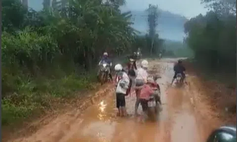 Hành trình chạm tới những con chữ giữa muôn vàn khó khăn của trẻ em H’mông tỉnh Đắk Lắk