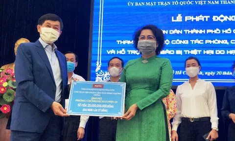 Doanh nhân Johnathan Hạnh Nguyễn góp 25 tỉ đồng chống COVID-19
