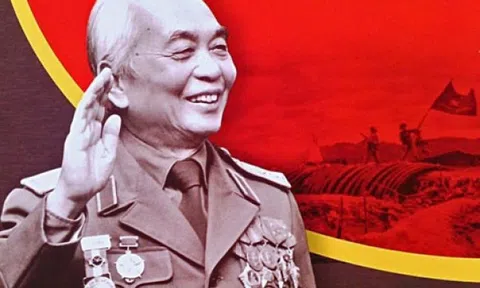 Đại tướng Võ Nguyên Giáp: Người anh cả của Quân đội sống mãi trong lòng dân và nhân loại yêu chuộng hòa bình!