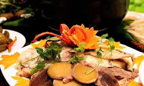 Lẩu bò H'MONG: Hương vị ẩm thực Tây Bắc đậm đà, quyến rũ, khó quên