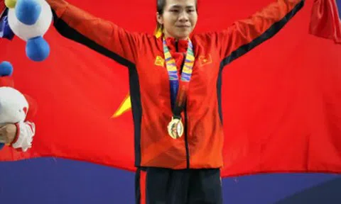 Tấm HCV SEA Games nghẹn ngào trong nước mắt của Vương Thị Huyền cử tạ