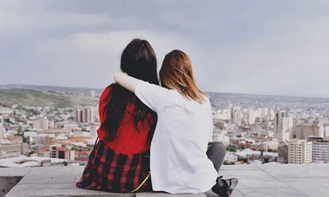 Có bạn thân sẽ giúp thiếu niên vượt qua stress tốt hơn