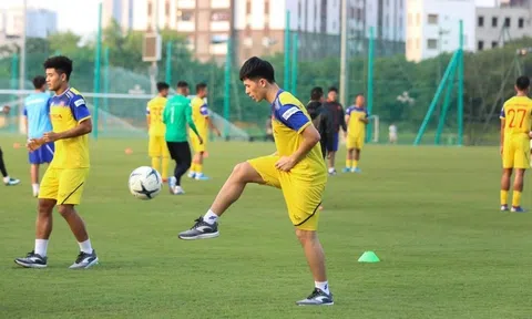 Danh sách U23 Việt Nam: Thầy Park trao cơ hội cho Đình Trọng