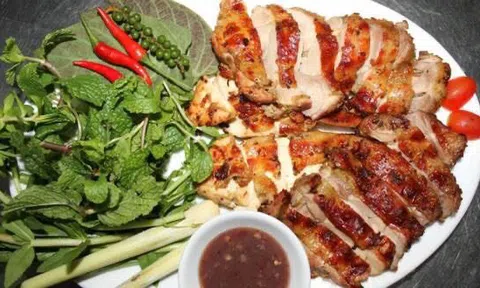 Khám phá quán Gà nướng Tây Bắc độc đáo giữa lòng Sài Gòn