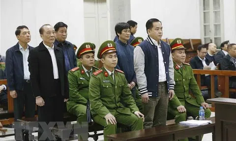 Xét xử sơ thẩm Phan Văn Anh Vũ và bốn cựu tướng Công an