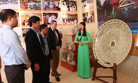 Hải Dương: Trưng bày nhiều tài liệu, hiện vật, hình ảnh về tinh hoa gốm Chu Đậu