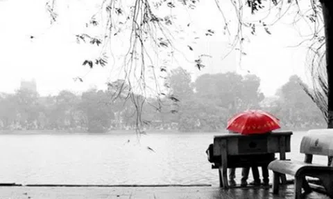 Mưa dông bao trùm nhiều khu vực trên cả nước, Bắc Bộ và Bắc Trung Bộ đêm và sáng sớm trời rét
