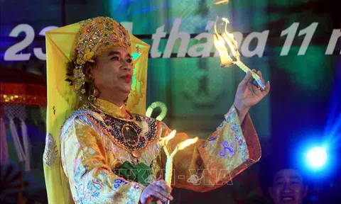 Thái Bình: Lần đầu tiên tổ chức Liên hoan hát văn, chầu văn